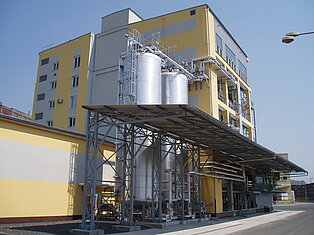 Industriegebäude von außen 