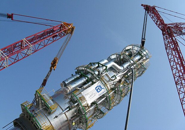 Einhub der Vakuumkolonne