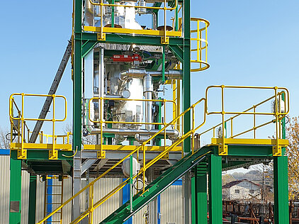 Außenansicht einer Lagerstättenwasseraufbereitungsanlage