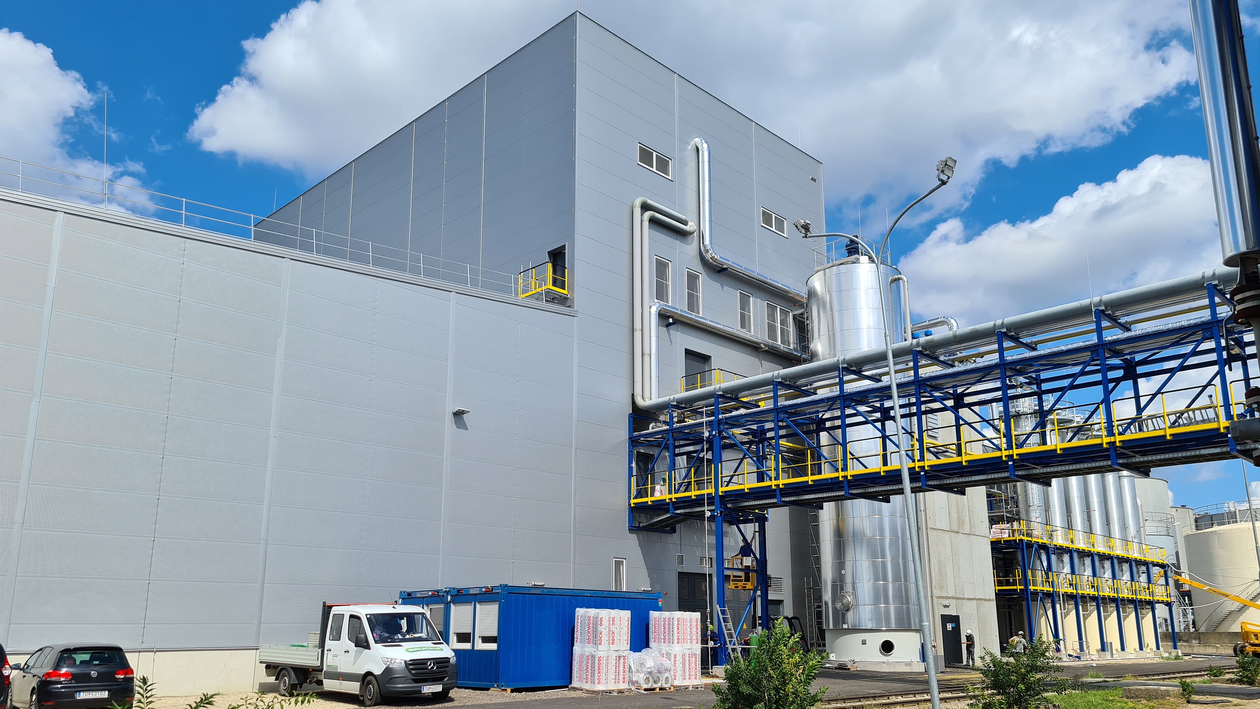 PRODUKTION, INFRASTRUKTUR & BAUTECHNIK