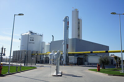 Außenaufnahme auf die Industrieanlage